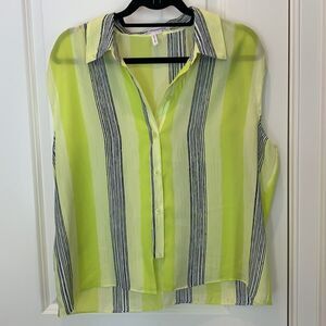BCBG sleeveless button up blouse